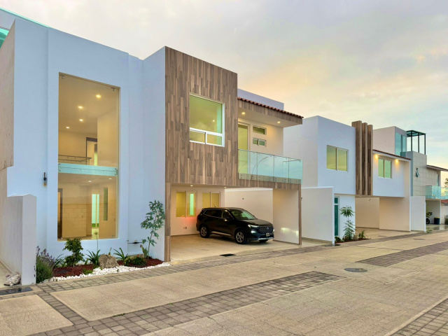 ESTADO DE MEXICO, 4 Bedrooms Bedrooms, 4 Rooms Rooms,0,Casa,En venta,0,1576